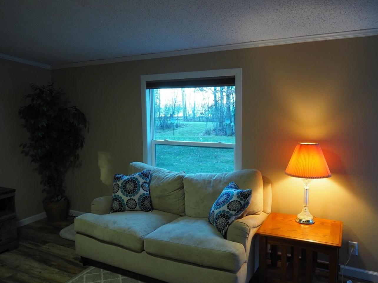 The Green Lake Getaway - Shared Lake Access! Interlochen Exterior photo